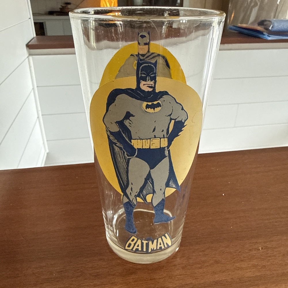 VINTAGE 1976 PEPSI SUPER SERIES BATMAN D.C. COMICS DRINKING GLASS